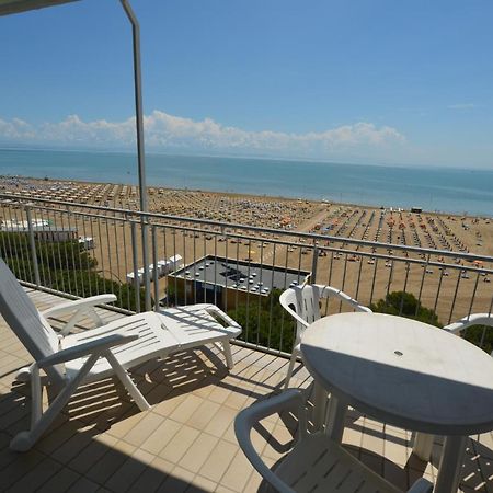 Lignano Sabbiadoro Sea Front Apartman Kültér fotó