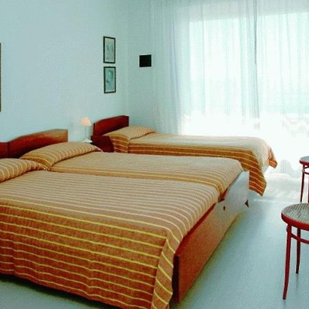 Lignano Sabbiadoro Sea Front Apartman Kültér fotó