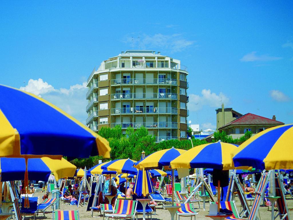 Lignano Sabbiadoro Sea Front Apartman Kültér fotó