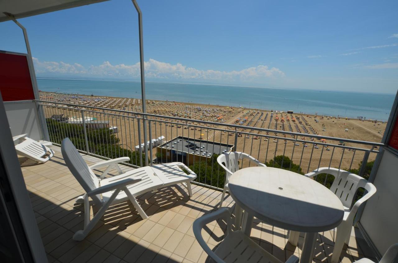 Lignano Sabbiadoro Sea Front Apartman Kültér fotó